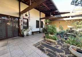 Foto 1 de Casa com 6 Quartos à venda, 400m² em Santa Mônica, Belo Horizonte