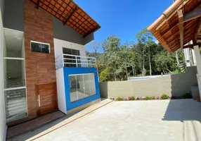 Foto 1 de Casa com 4 Quartos à venda, 195m² em Granja Guarani, Teresópolis