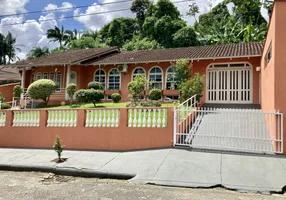 Foto 1 de Casa com 4 Quartos à venda, 160m² em Floresta, Joinville