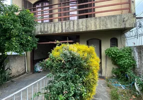 Foto 1 de Casa com 5 Quartos à venda, 264m² em São José, Porto Alegre