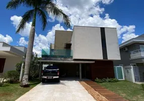 Foto 1 de Casa de Condomínio com 4 Quartos para venda ou aluguel, 260m² em Vivendas Do Arvoredo, Londrina