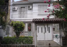 Foto 1 de Casa com 3 Quartos à venda, 169m² em São João, Porto Alegre