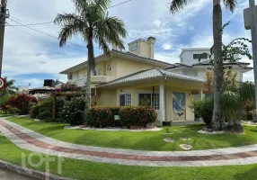 Foto 1 de Casa com 5 Quartos à venda, 284m² em Jurerê Internacional, Florianópolis