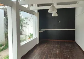 Foto 1 de Casa de Condomínio com 3 Quartos à venda, 320m² em Pacaembu, São Paulo