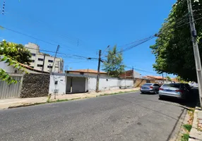 Foto 1 de Casa com 3 Quartos para alugar, 200m² em Jóquei, Teresina