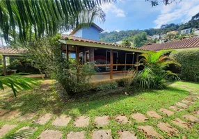 Foto 1 de Casa de Condomínio com 3 Quartos à venda, 199m² em Pimenteiras, Teresópolis