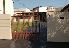 Foto 1 de Casa com 2 Quartos à venda, 100m² em Jardim Tókio, Londrina