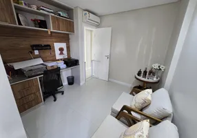 Foto 1 de Apartamento com 3 Quartos à venda, 95m² em Costa Azul, Salvador