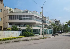 Foto 1 de Apartamento com 3 Quartos para alugar, 127m² em Recreio Dos Bandeirantes, Rio de Janeiro