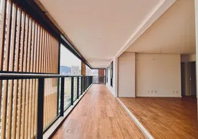 Foto 1 de Apartamento com 4 Quartos à venda, 130m² em Botafogo, Rio de Janeiro