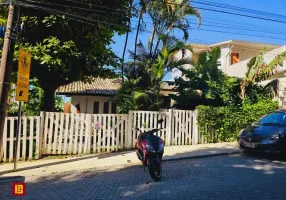 Foto 1 de Casa com 3 Quartos à venda, 166m² em Lagoa da Conceição, Florianópolis