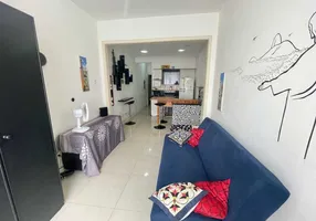 Foto 1 de Kitnet com 1 Quarto à venda, 35m² em Copacabana, Rio de Janeiro