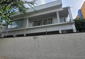 Foto 1 de Sobrado com 4 Quartos para venda ou aluguel, 285m² em Jardim Bela Vista, São José dos Campos