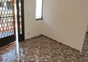 Foto 1 de Casa com 2 Quartos para alugar, 50m² em Curicica, Rio de Janeiro