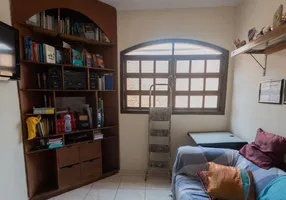 Foto 1 de Casa com 5 Quartos à venda, 225m² em Bom Retiro, São Paulo
