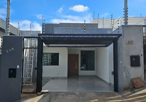 Foto 1 de Casa com 3 Quartos para venda ou aluguel, 104m² em Jardim Sao Paulo, Maringá