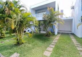 Foto 1 de Casa de Condomínio com 4 Quartos para alugar, 220m² em Buraquinho, Lauro de Freitas