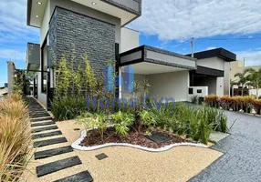 Foto 1 de Casa de Condomínio com 3 Quartos à venda, 360m² em Morada do Lago, Trindade