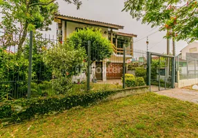 Foto 1 de Casa com 4 Quartos à venda, 322m² em Vila Jardim, Porto Alegre