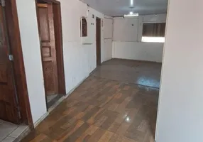 Foto 1 de Casa com 3 Quartos para alugar, 290m² em Venda Nova, Belo Horizonte