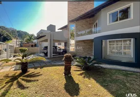 Foto 1 de Casa de Condomínio com 4 Quartos à venda, 390m² em Roçado, São José