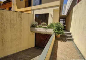 Foto 1 de Sobrado com 3 Quartos à venda, 210m² em Jardim Avelino, São Paulo