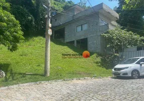 Foto 1 de Lote/Terreno à venda, 1000m² em Piratininga, Niterói