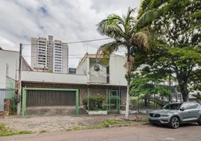 Foto 1 de Casa com 4 Quartos à venda, 370m² em Boa Vista, Porto Alegre