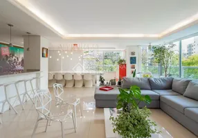 Foto 1 de Apartamento com 4 Quartos à venda, 330m² em Rio Branco, Porto Alegre