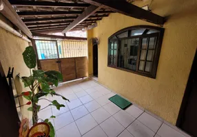 Foto 1 de Casa com 2 Quartos à venda, 68m² em Santa Eugênia, Nova Iguaçu