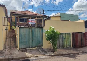 Foto 1 de Casa com 8 Quartos à venda, 275m² em Vila Mendes, Presidente Prudente