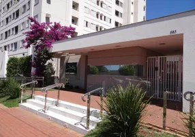 Foto 1 de Apartamento com 3 Quartos para alugar, 63m² em Aurora, Londrina