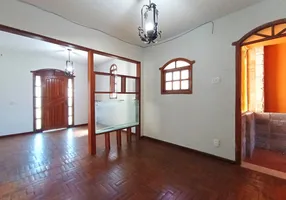 Foto 1 de Casa com 3 Quartos para alugar, 70m² em Caiçaras, Belo Horizonte