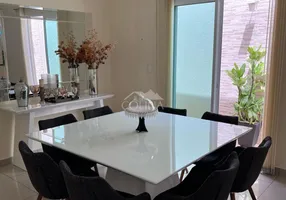 Foto 1 de Casa com 3 Quartos à venda, 205m² em Vila M Genoveva, Jundiaí