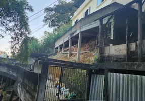 Foto 1 de Casa com 3 Quartos à venda, 250m² em Samambaia, Petrópolis