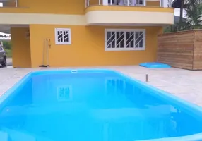 Foto 1 de Casa com 3 Quartos para alugar, 150m² em Praia do Estaleirinho, Balneário Camboriú