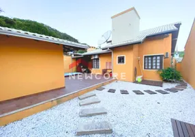 Foto 1 de Casa com 3 Quartos à venda, 230m² em Morrinhos, Bombinhas