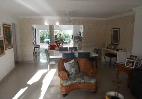 Foto 1 de Sobrado com 3 Quartos à venda, 350m² em Jardim Primavera, Cuiabá