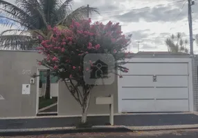 Foto 1 de Sobrado com 3 Quartos à venda, 270m² em Brasil, Uberlândia