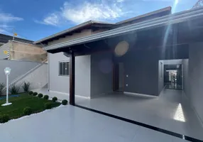 Foto 1 de Casa com 3 Quartos à venda, 150m² em Residencial Ayrton Senna, Anápolis