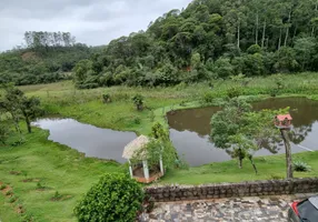 Foto 1 de Fazenda/Sítio com 3 Quartos à venda, 230m² em Todos os Santos, Guarapari