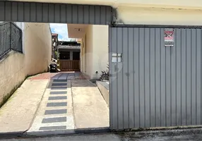 Foto 1 de Sobrado com 3 Quartos para alugar, 200m² em Água Fria, São Paulo