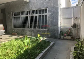 Foto 1 de Sobrado com 4 Quartos à venda, 450m² em Vila Santa Maria, São Paulo