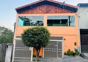 Foto 1 de Casa com 3 Quartos à venda, 180m² em Jardim Guanhembu, São Paulo