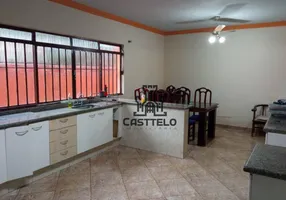 Foto 1 de Casa com 4 Quartos para alugar, 290m² em Igapo, Londrina