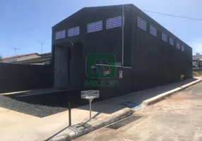 Foto 1 de Galpão/Depósito/Armazém com 1 Quarto para alugar, 230m² em Pampulha, Uberlândia