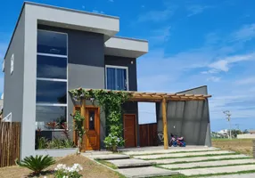 Foto 1 de Casa de Condomínio com 4 Quartos à venda, 202m² em Ogiva, Cabo Frio