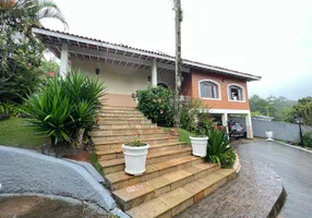 Foto 1 de Fazenda/Sítio com 3 Quartos à venda, 2000m² em Chacara São Cristovão, Embu das Artes