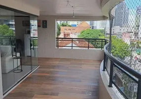 Foto 1 de Apartamento com 4 Quartos à venda, 235m² em Umarizal, Belém