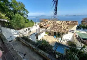 Foto 1 de Casa com 5 Quartos à venda, 707m² em Jardim Guanabara, Rio de Janeiro